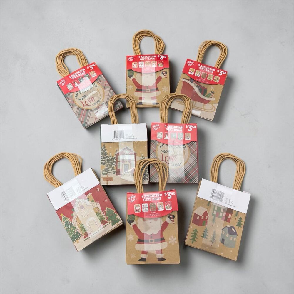 🎄 Christmas Gift Bag Lot - 40 Small Gift Bags - New Assorted Holiday Designs